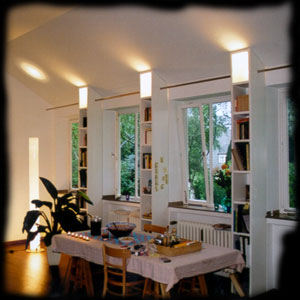 B�cher-Licht-S�ulen, MDF wei� lackiert